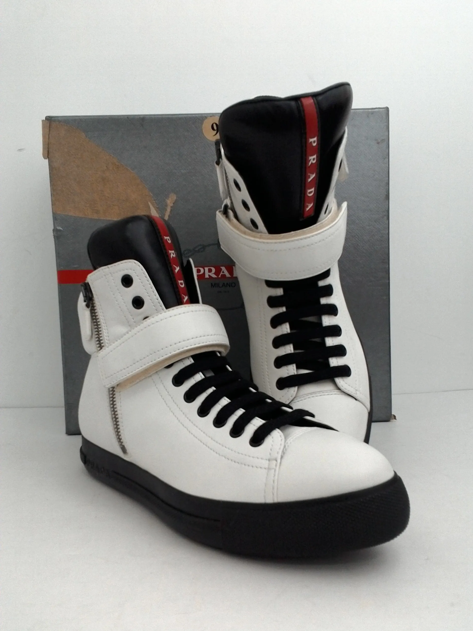 Prada Women's Calzature Donna White/Black Leather Size 39
