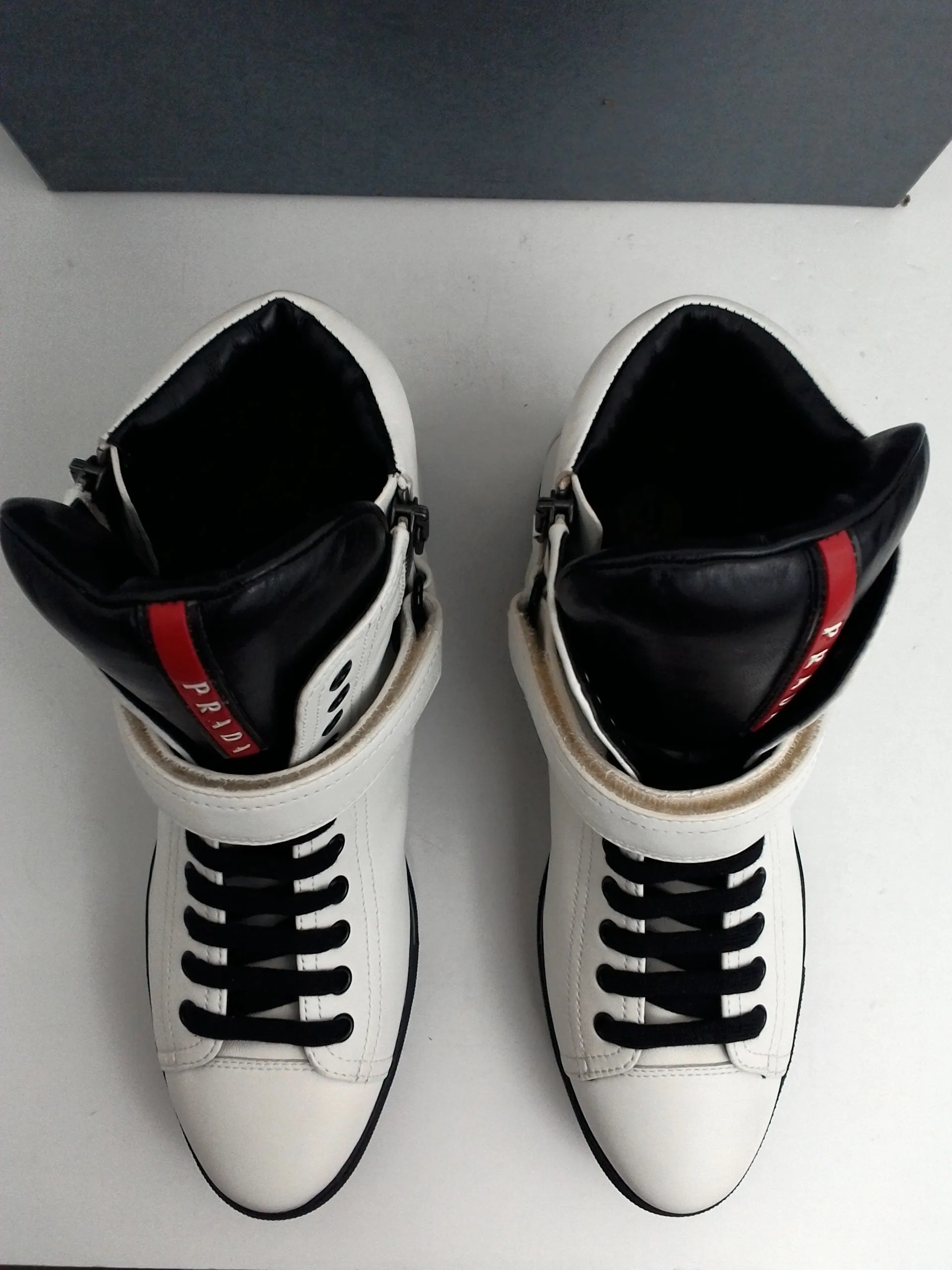 Prada Women's Calzature Donna White/Black Leather Size 39